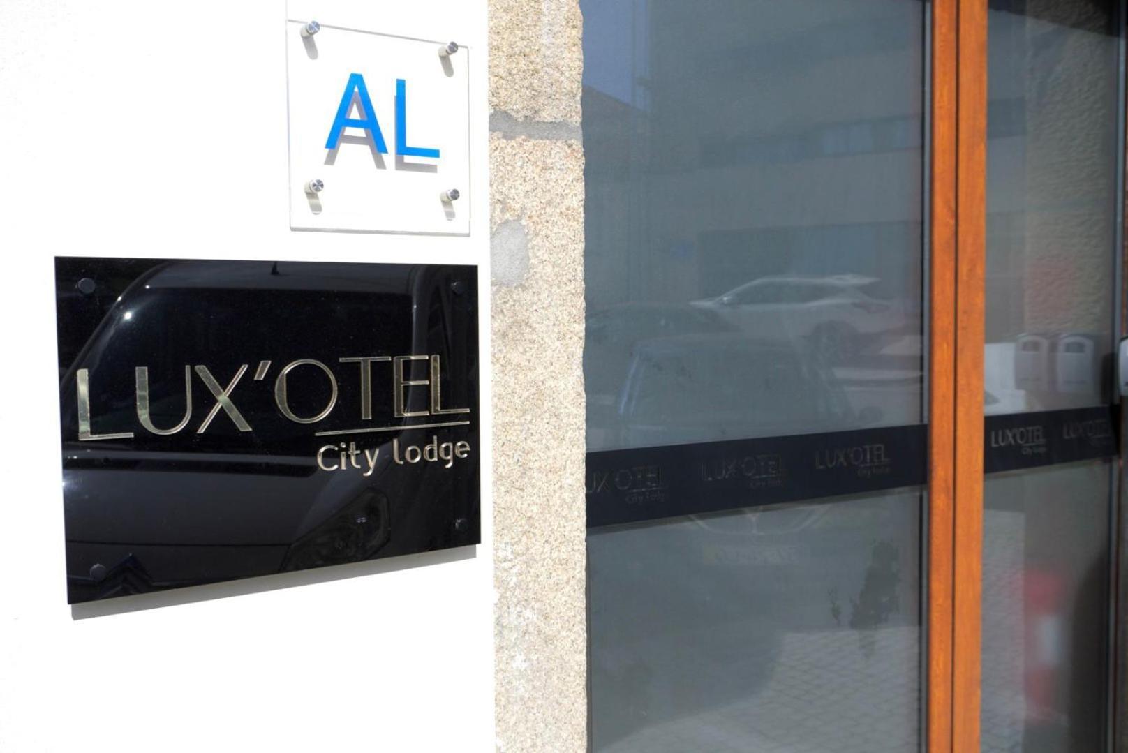 Lux'Otel City Lodge 巴塞卢什 外观 照片
