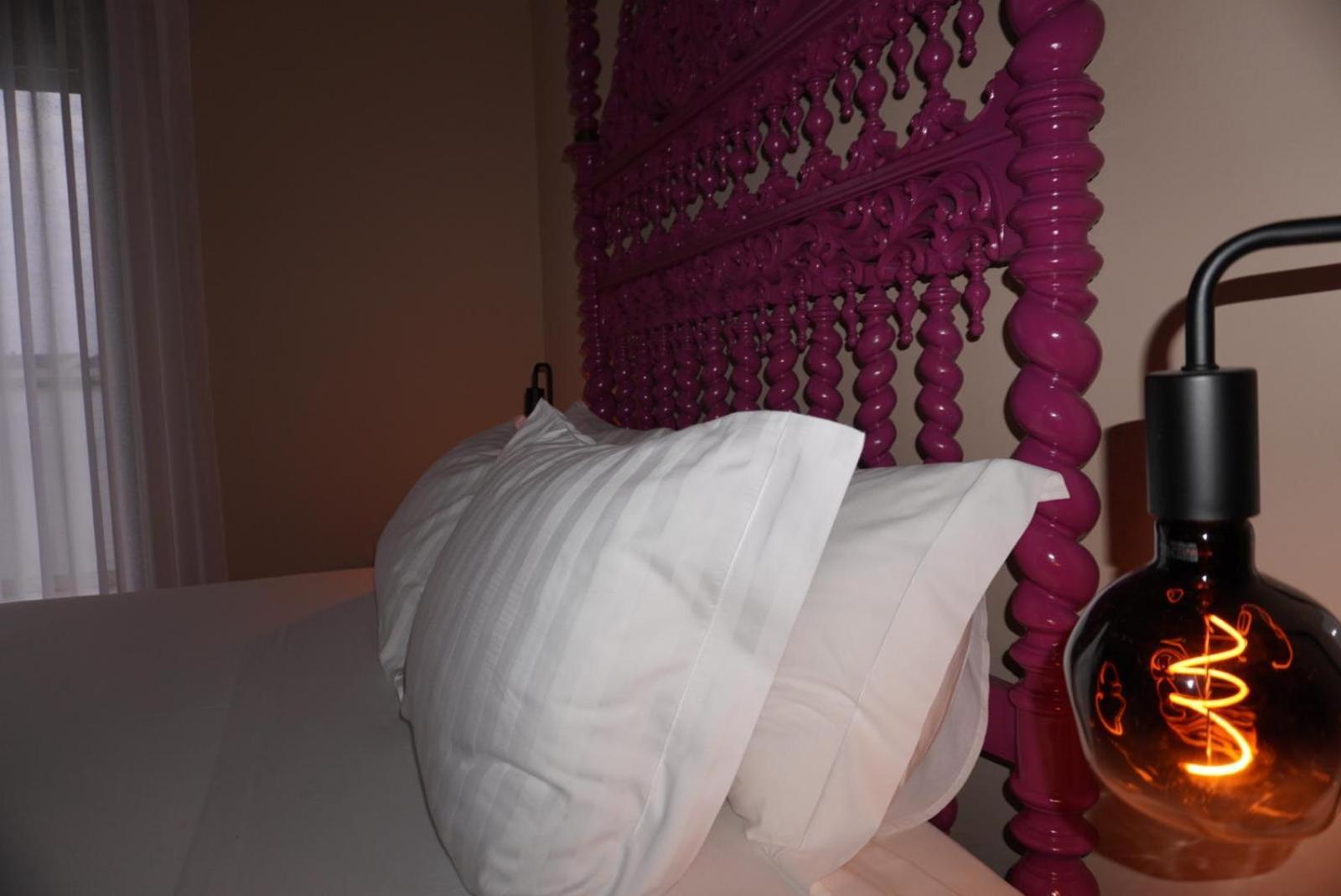 Lux'Otel City Lodge 巴塞卢什 外观 照片